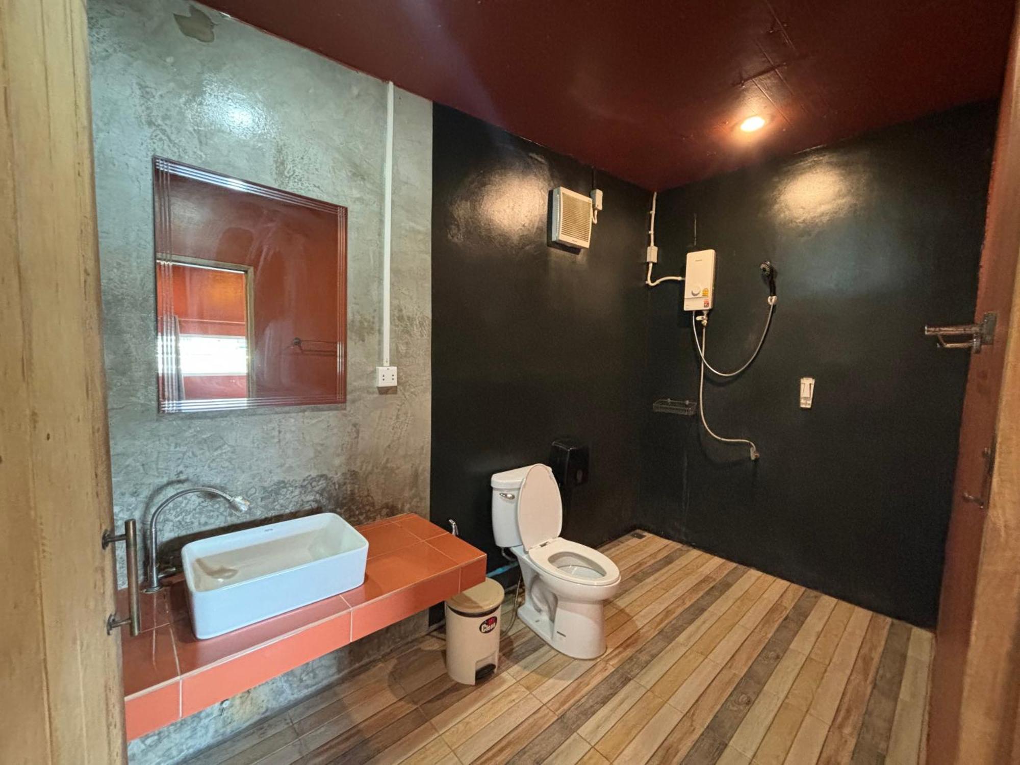 Asrama Revolution Kanchanaburi Adventure Hq
