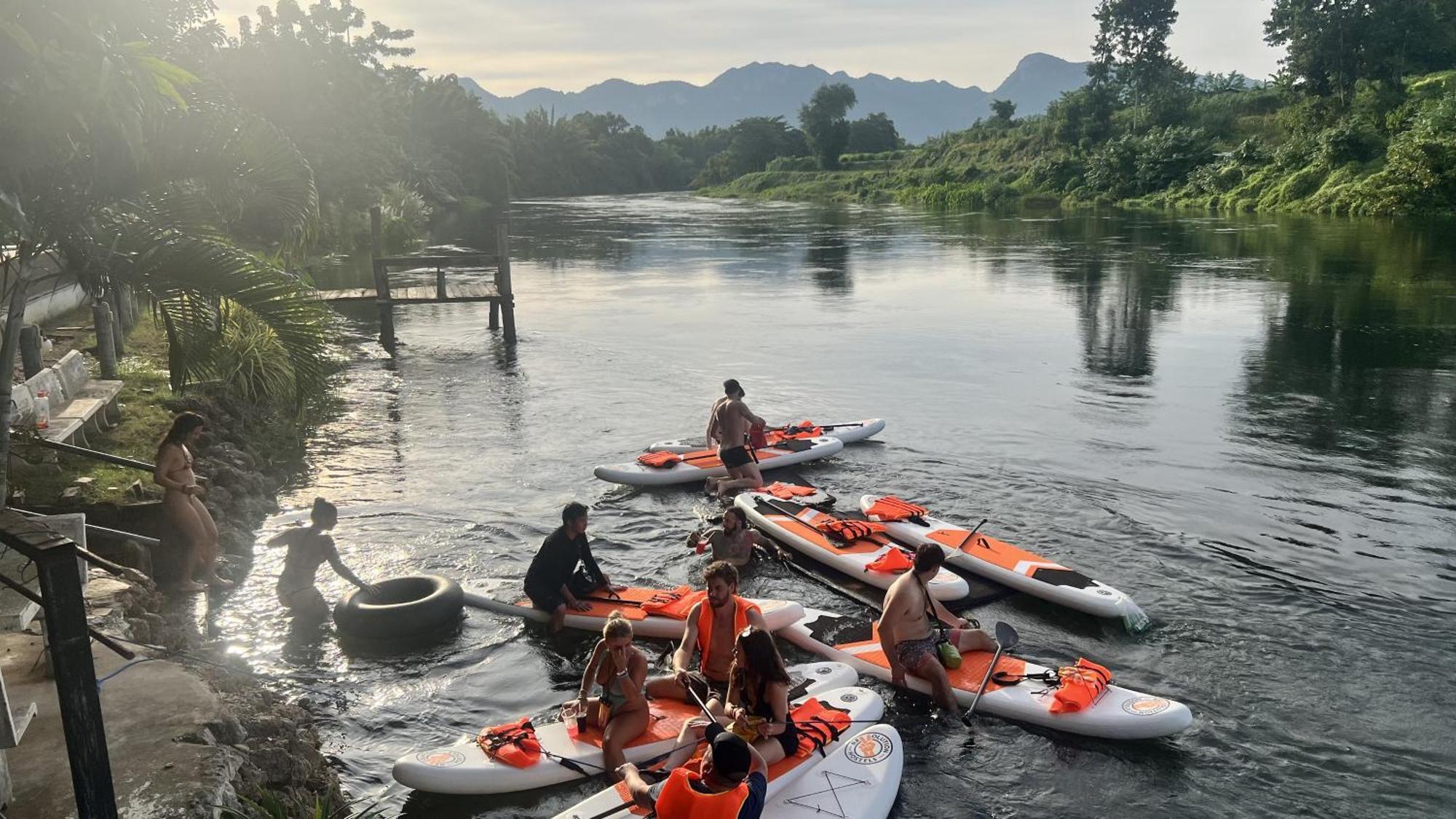 Asrama Revolution Kanchanaburi Adventure Hq *